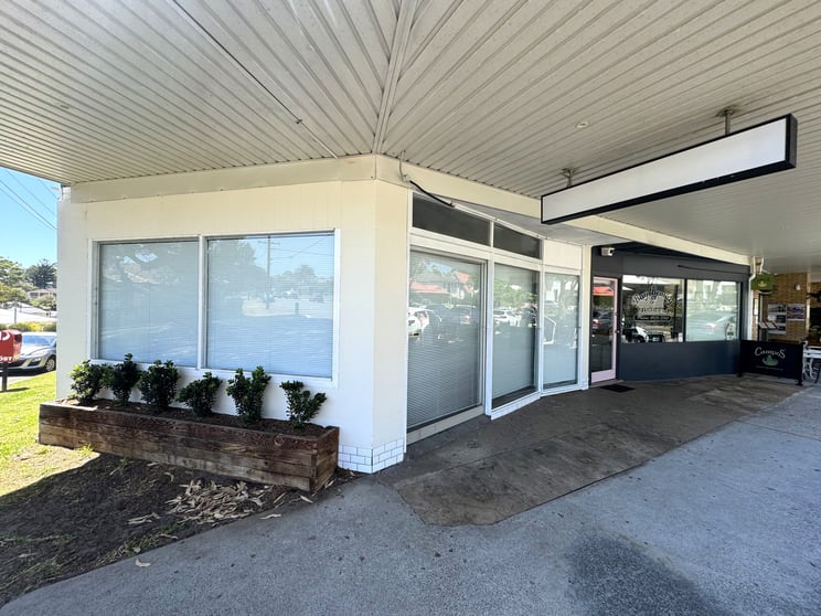 Click to view all images 106 Coonong Road Gymea Bay NSW 2227 - Image 1