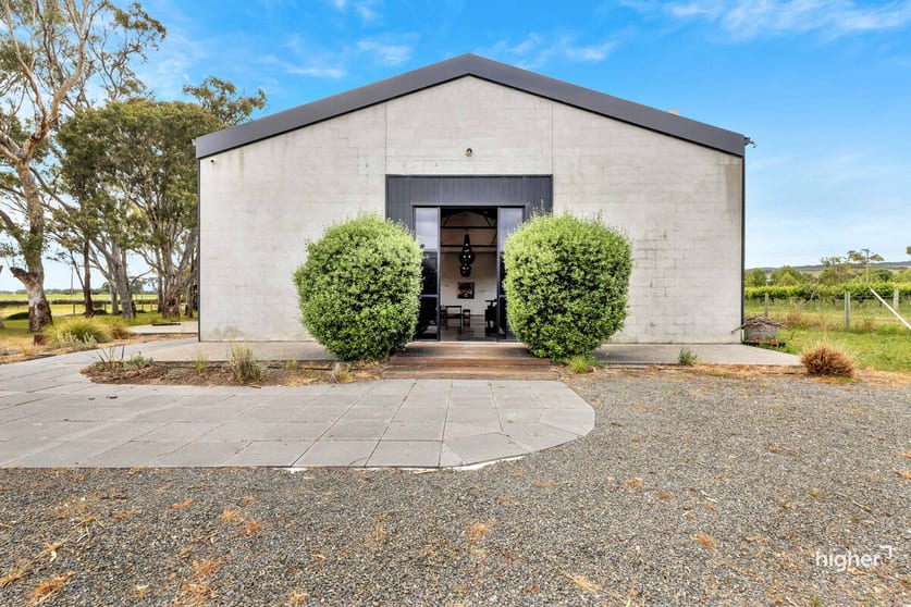 Click to view all images 205 Main Road Willunga SA 5172 - Image 1