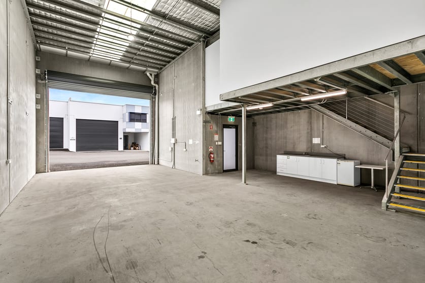 Click to view all images Unit/27/7 Waynote Place Unanderra NSW 2526 - Image 3
