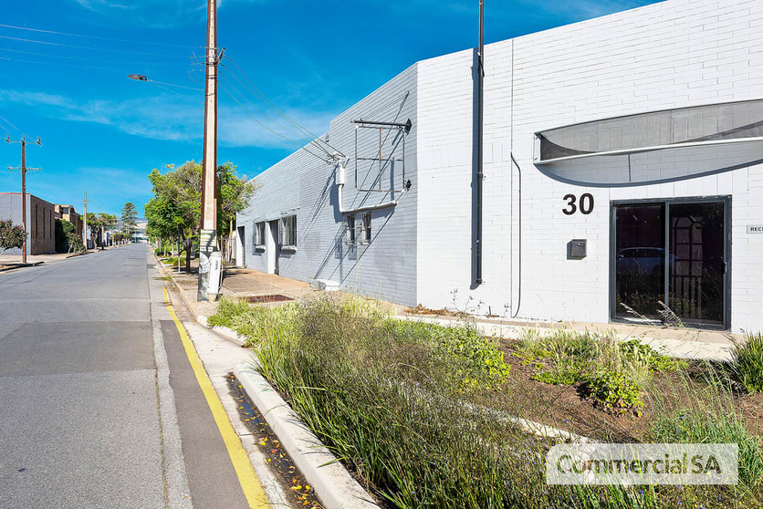 Click to view all images 30 Conmurra Avenue Edwardstown SA 5039 - Image 2