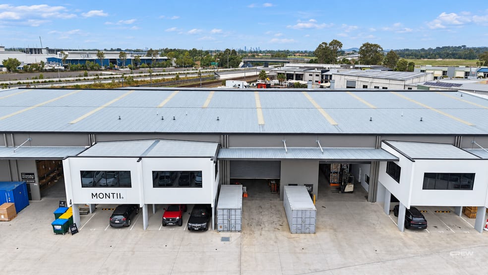 Click to view all images 3/7 Hansen Court Coomera QLD 4209 - Image 2