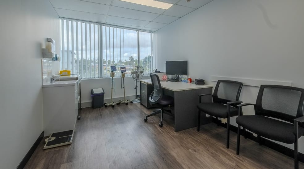 Click to view all images Level 2, 2.24/3-15 Dennis Road Springwood QLD 4127 - Image 3