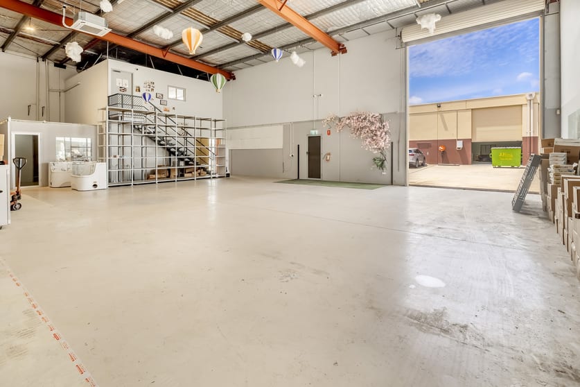 Click to view all images 2/61 Boyland Avenue Coopers Plains QLD 4108 - Image 2