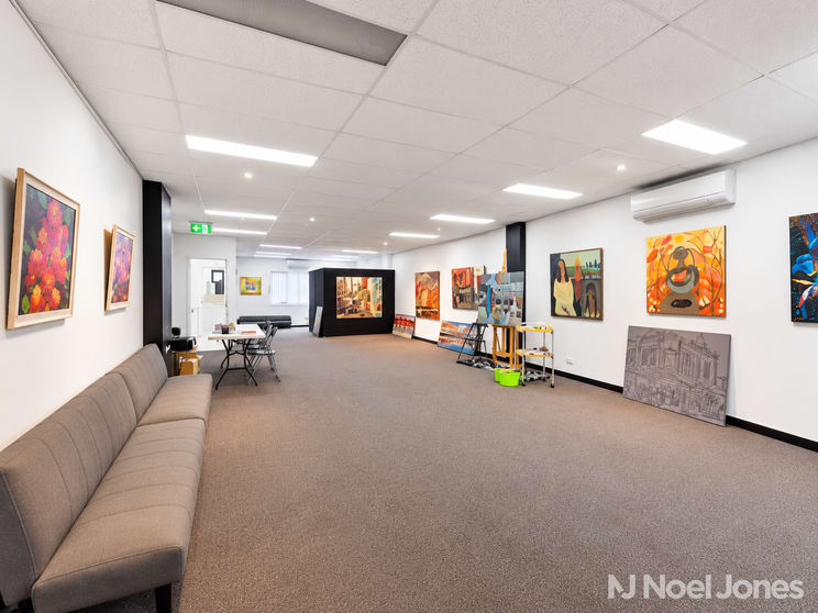 Click to view all images 1/902 Main Road Eltham VIC 3095 - Image 3