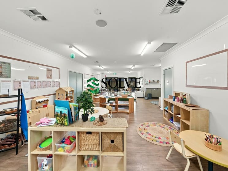 Click to view all images 208 Hawkesbury Valley Way Clarendon NSW 2756 - Image 2