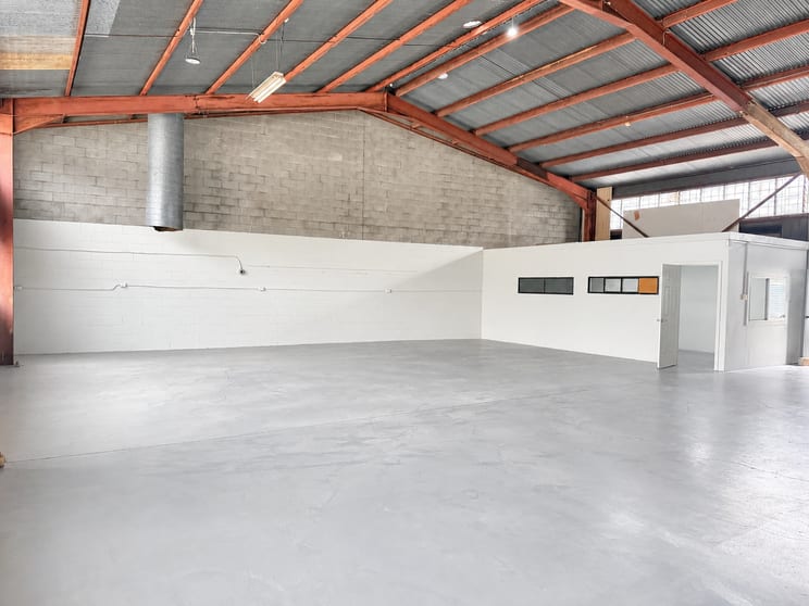Click to view all images 4/138 Meakin Road Kingston QLD 4114 - Image 2