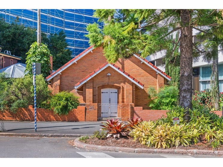 Click to view all images 351 Wickham Terrace Spring Hill QLD 4000 - Image 1
