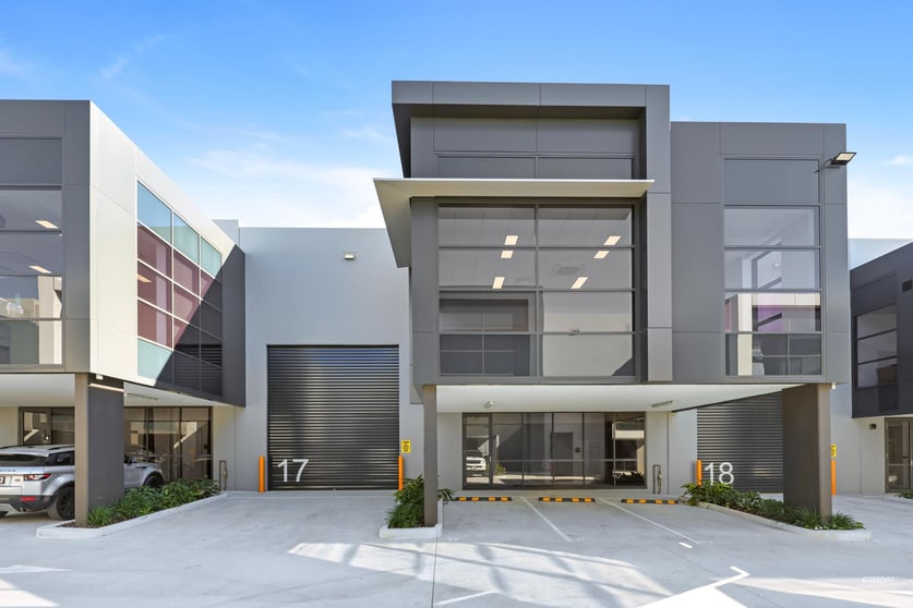 Click to view all images 17/5 Phillip Gray Road Helensvale QLD 4212 - Image 1