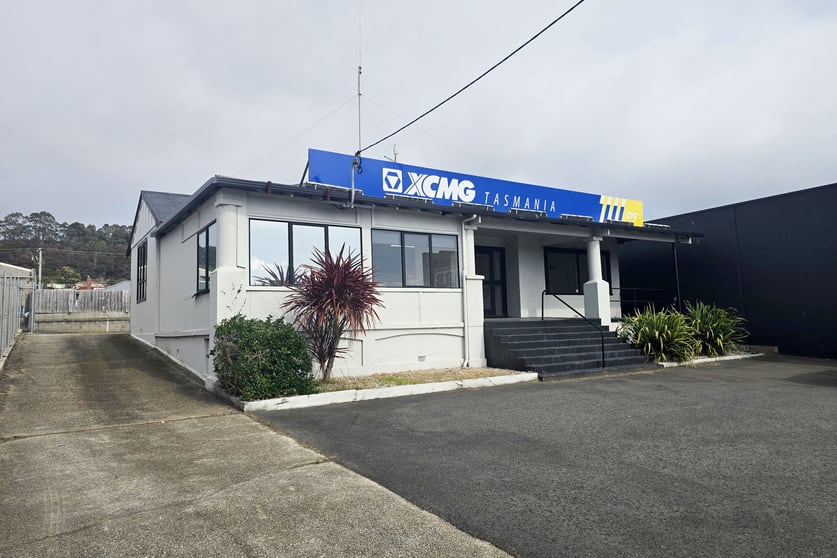 Click to view all images 47 Marine Terrace South Burnie TAS 7320 - Image 2