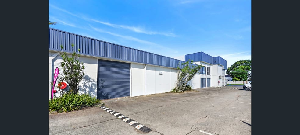 Click to view all images 97 Ashmore Road Bundall QLD 4217 - Image 5