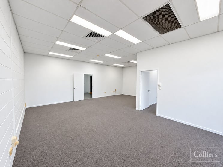 Click to view all images 1A/264-278 Woolcock Street Currajong QLD 4812 - Image 3