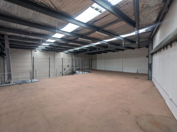 Click to view all images 5/7 Birmingham Avenue Villawood NSW 2163 - Image 3