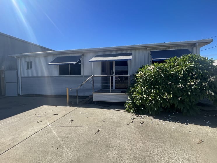 Click to view all images 13 Mansell Street Wilsonton QLD 4350 - Image 3