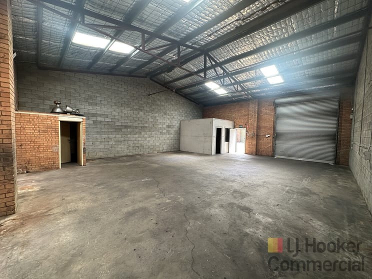 Click to view all images 4/5 Mildon Road Tuggerah NSW 2259 - Image 3