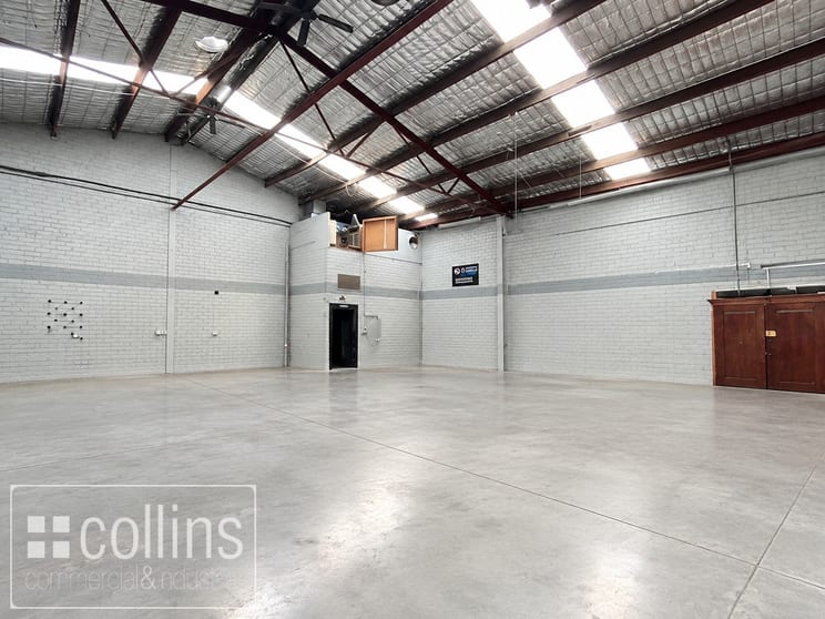 Click to view all images 1/4 Moller Street Oakleigh VIC 3166 - Image 3