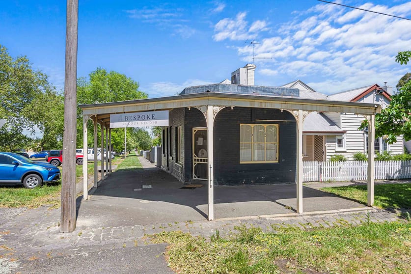 Click to view all images 601 Urquhart Street Ballarat Central VIC 3350 - Image 2