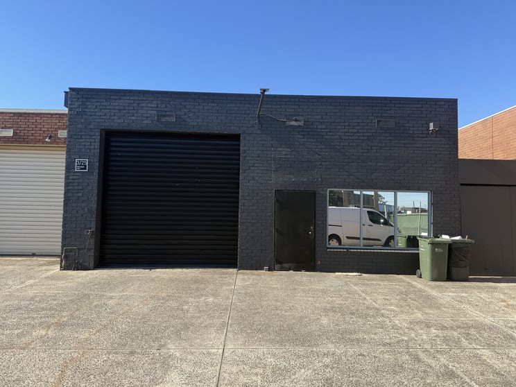 Click to view all images 3/25 Norwich Avenue Thomastown VIC 3074 - Image 1
