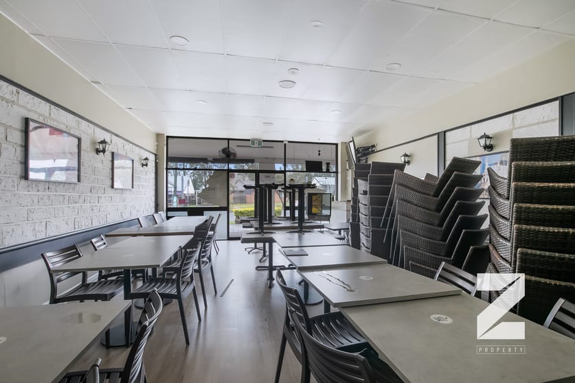 Click to view all images 3-4/1-3 ACHILLES DRIVE Springwood QLD 4127 - Image 2