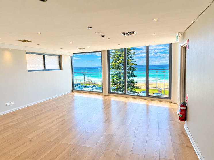 Click to view all images 2/176 Marine Parade Maroubra NSW 2035 - Image 2
