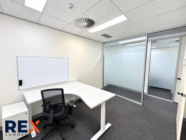 10/2996 Logan Road Underwood QLD 4119 - Image 2