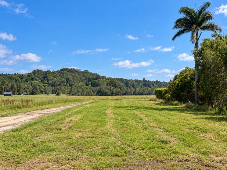 9392 Tweed Valley Way Chinderah NSW 2487 - Image 2