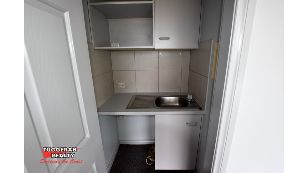 2a/Unit 1 7 Anzac Road Tuggerah NSW 2259 - Image 3