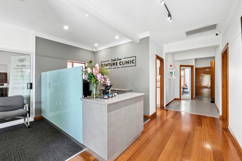 Click to view all images 217 Pakington Street Geelong West VIC 3218 - Image 2