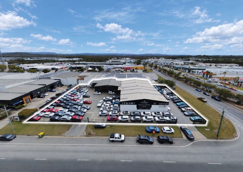 Click to view all images 5 Wrights Place Arundel QLD 4214 - Image 1