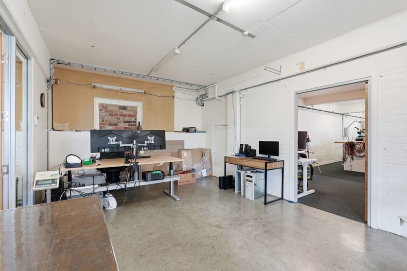 Click to view all images 1/39 Tower Road New Town TAS 7008 - Image 2