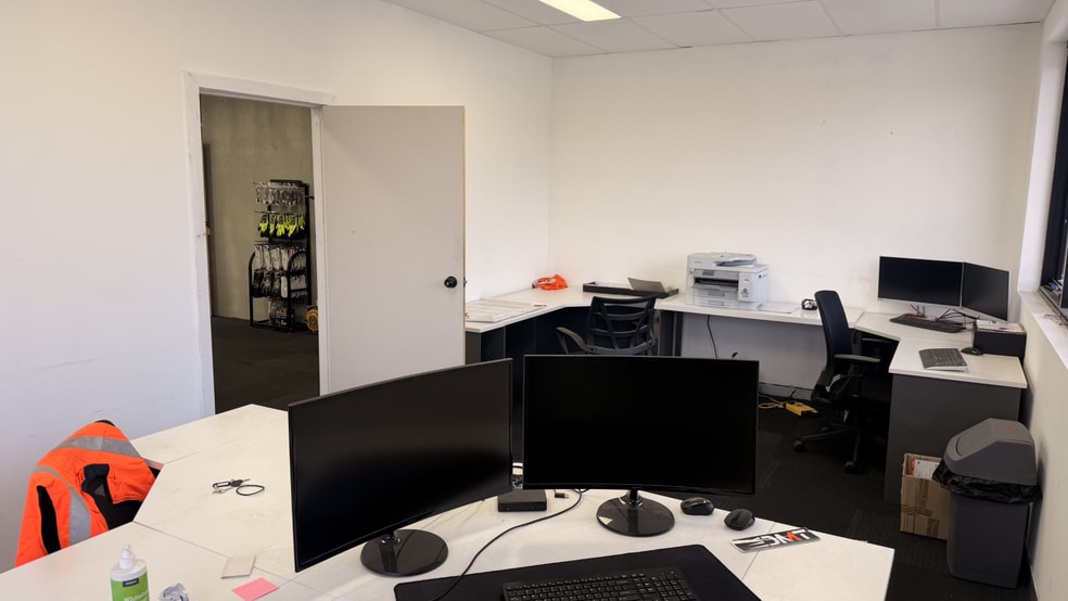 Click to view all images Unit 14/2 Indigo Loop Yallah NSW 2530 - Image 3