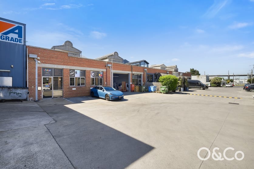 Click to view all images 12 Campbell Street Yarraville VIC 3013 - Image 1