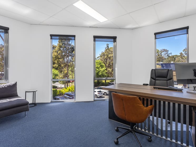 Click to view all images 26/5-7 Anella Avenue Castle Hill NSW 2154 - Image 2