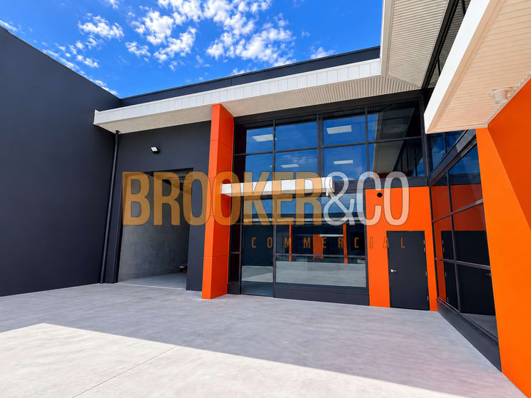Click to view all images 7/4 Steer Road Gregory Hills NSW 2557 - Image 1