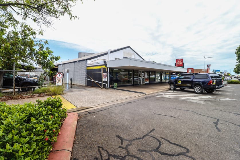 Click to view all images Shop 1/17-19 Simpson Street Mount Isa QLD 4825 - Image 1