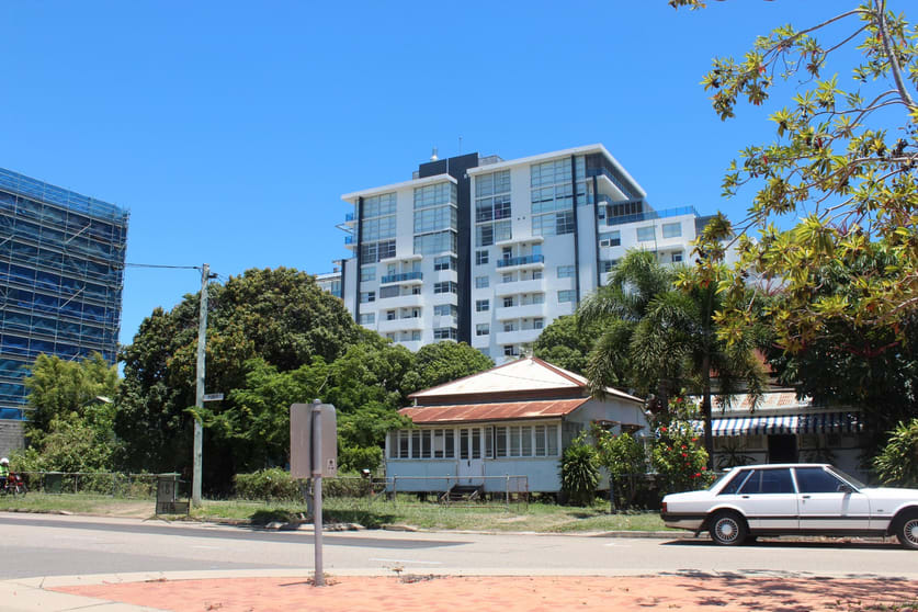 Click to view all images 70-76 McIlwraith Street South Townsville QLD 4810 - Image 3