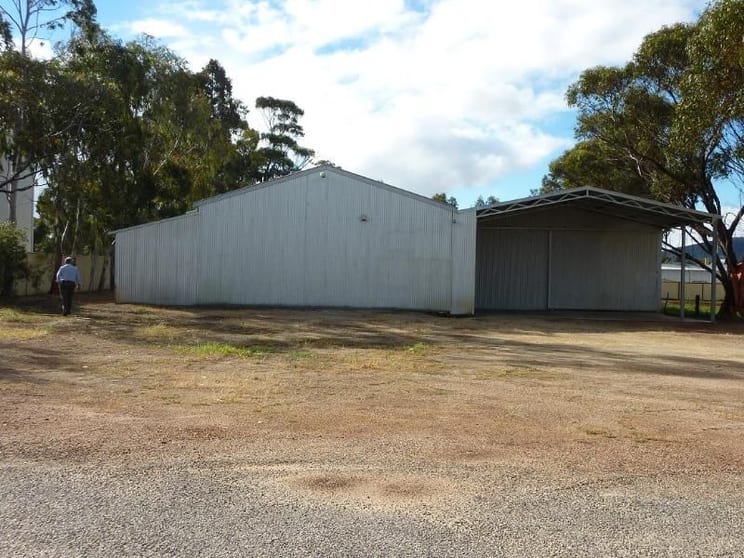 Click to view all images 22 Wyborn Street York WA 6302 - Image 1