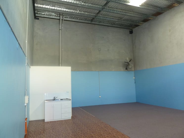 Click to view all images Unit 12/26 Nestor Drive Meadowbrook QLD 4131 - Image 3