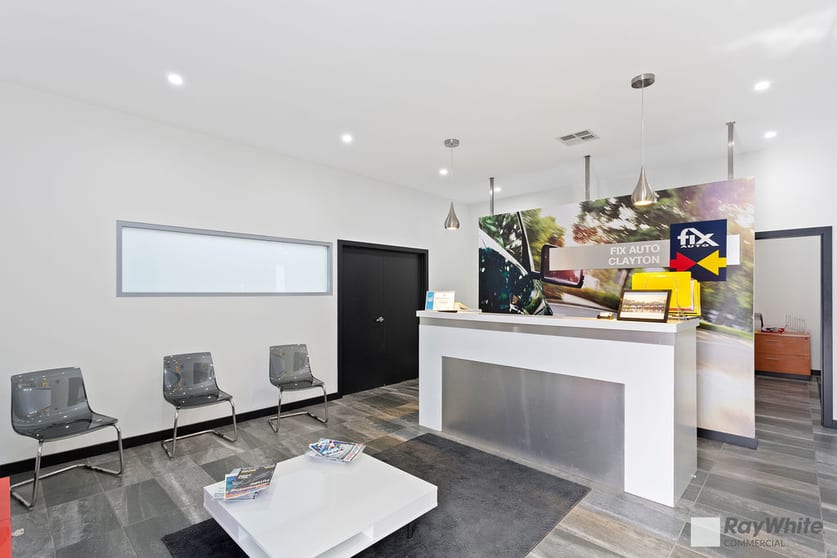 Click to view all images 1/22 Graham Road Clayton South VIC 3169 - Image 3