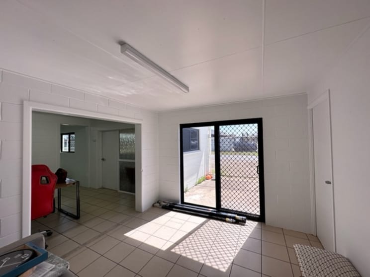 Click to view all images 9-15 Bessemer Street Stuart QLD 4811 - Image 2