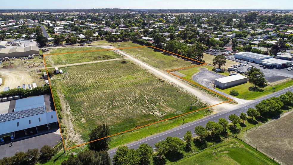 Click to view all images Lot 100 Deviation Rd Naracoorte SA 5271 - Image 2