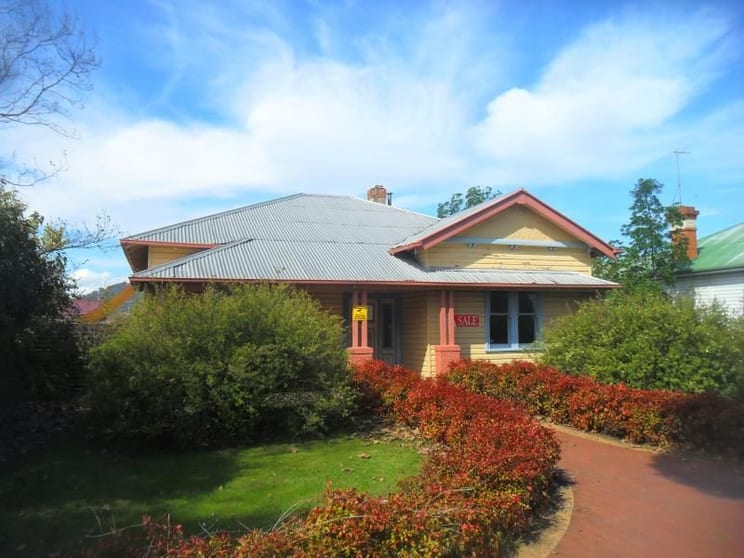 210 Beechworth Road Wodonga VIC 3690 - Image 1