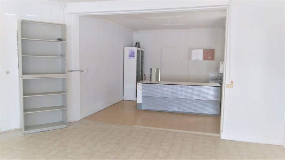 Click to view all images 59 Holt St Ardeer VIC 3022 - Image 3