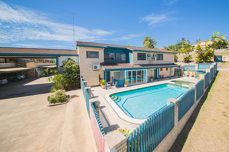 Click to view all images 30 Far Street West Gladstone QLD 4680 - Image 1