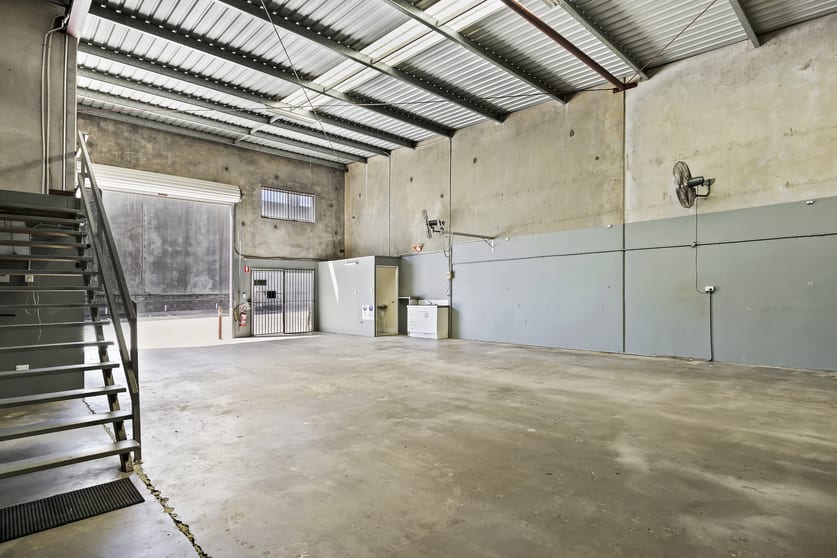 Click to view all images Unit 1/33 Enterprise Street Kunda Park QLD 4556 - Image 2