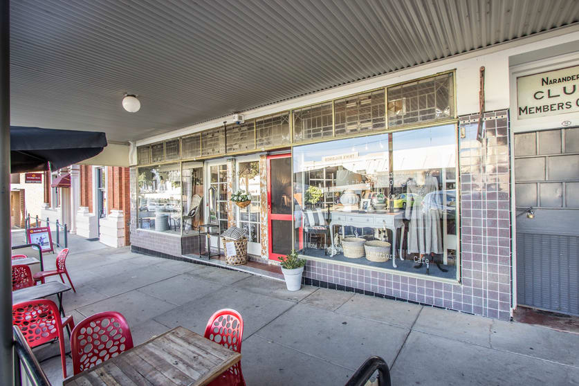 Click to view all images 88-90 East Street Narrandera NSW 2700 - Image 3
