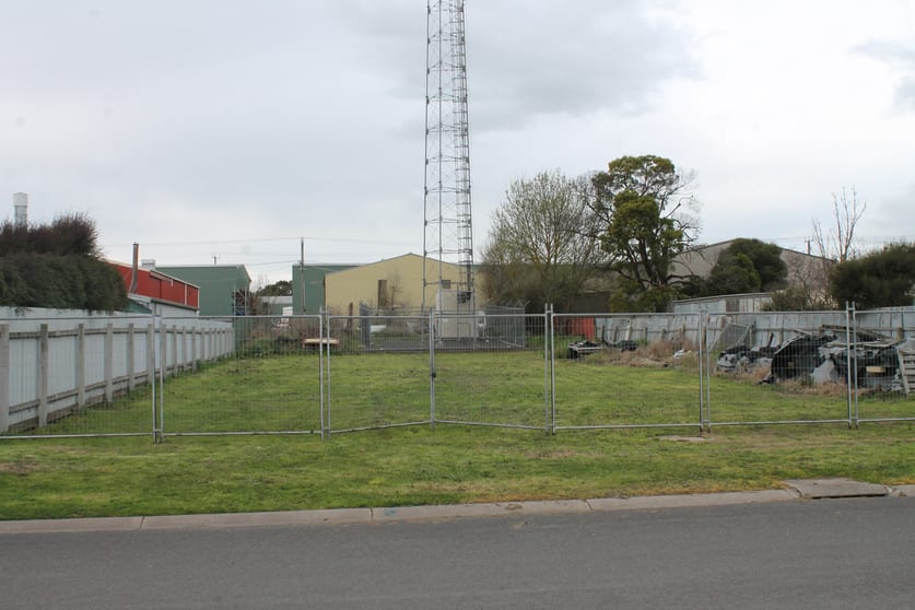 Click to view all images 10 Douglas Street Colac VIC 3250 - Image 1
