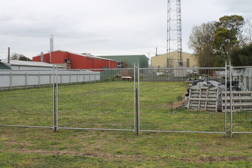 Click to view all images 10 Douglas Street Colac VIC 3250 - Image 3