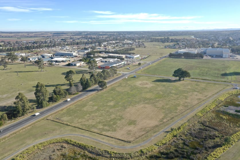 Click to view all images 26 Phillips Lane Lucknow VIC 3875 - Image 3
