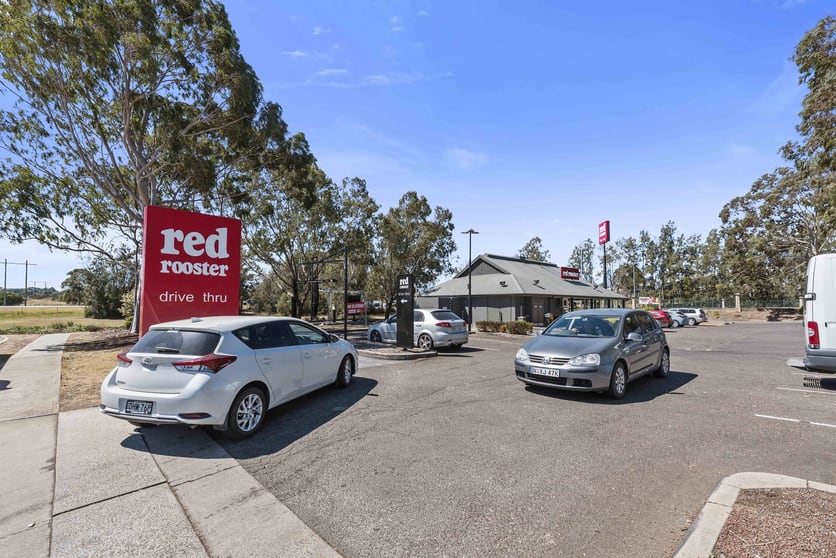 Click to view all images 249 Waterworth Drive Mount Annan NSW 2567 - Image 3