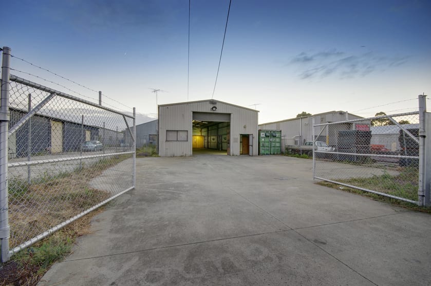 Click to view all images 4 Seabright Street North Shore VIC 3214 - Image 1